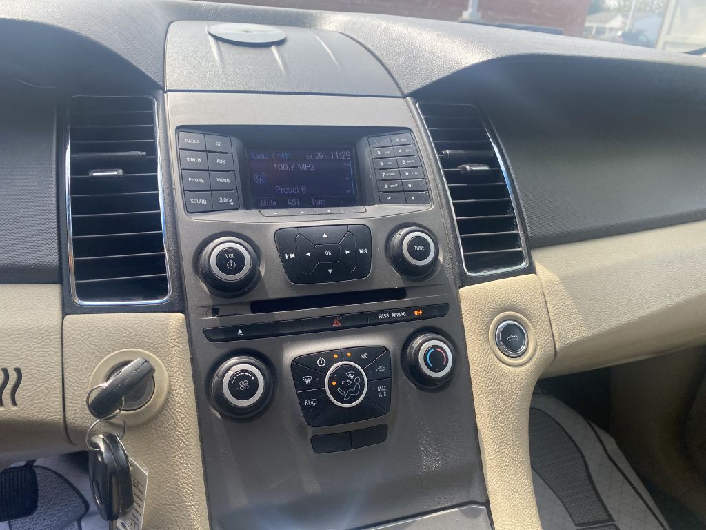 2013 Ford Taurus Image 13