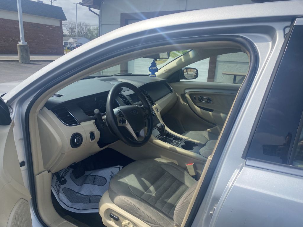 2013 Ford Taurus Image 14