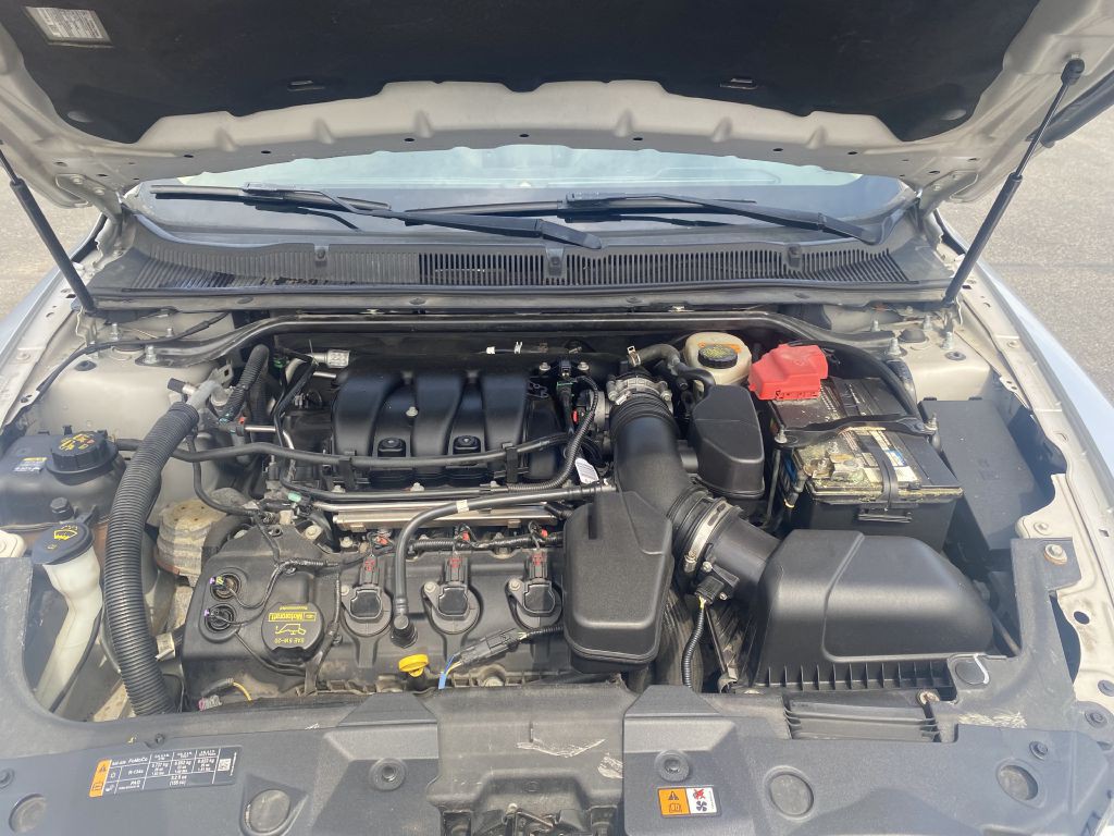 2013 Ford Taurus Image 23