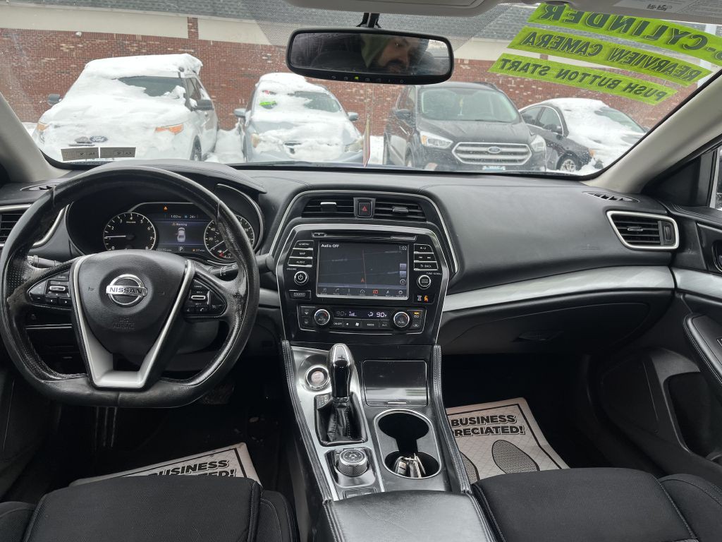 2016 Nissan Maxima Image 9