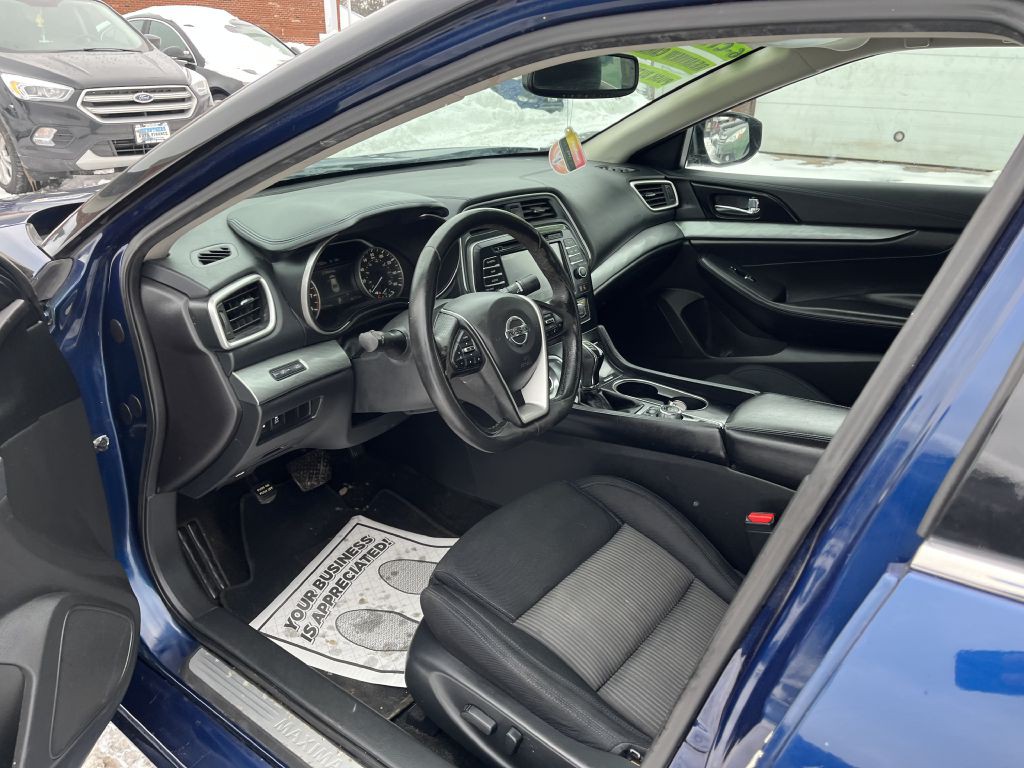 2016 Nissan Maxima Image 14