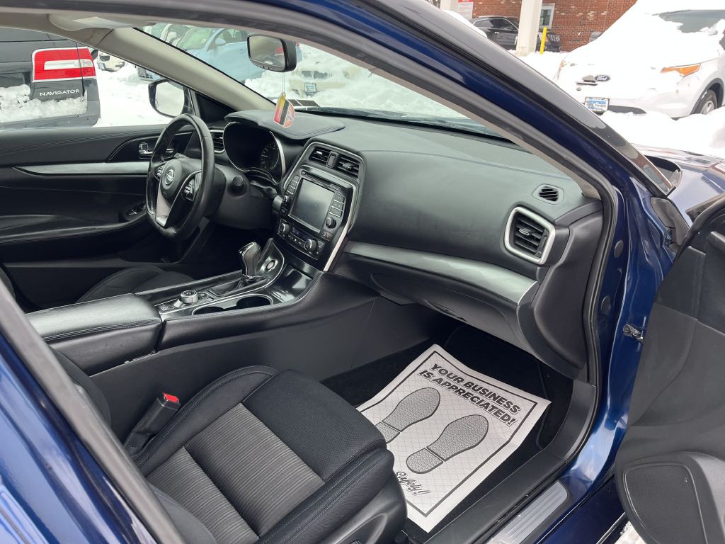 2016 Nissan Maxima Image 17