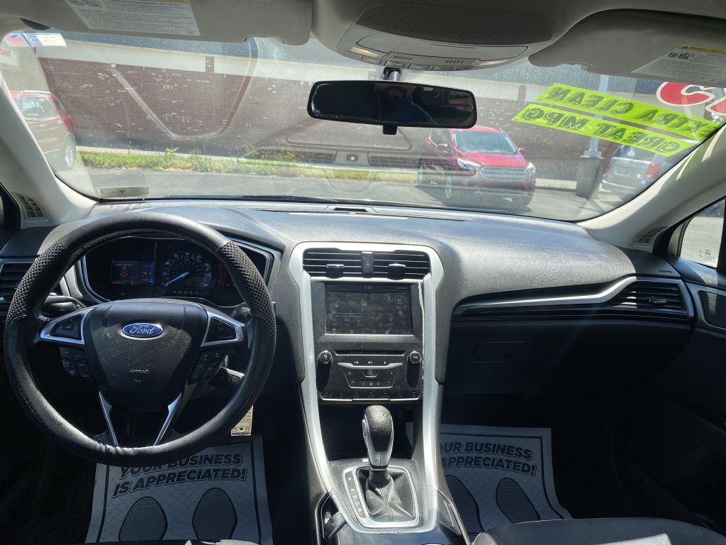 2015 Ford Fusion Image 9