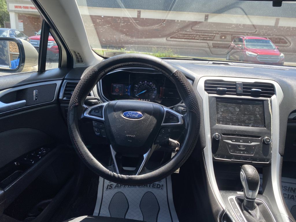 2015 Ford Fusion Image 10