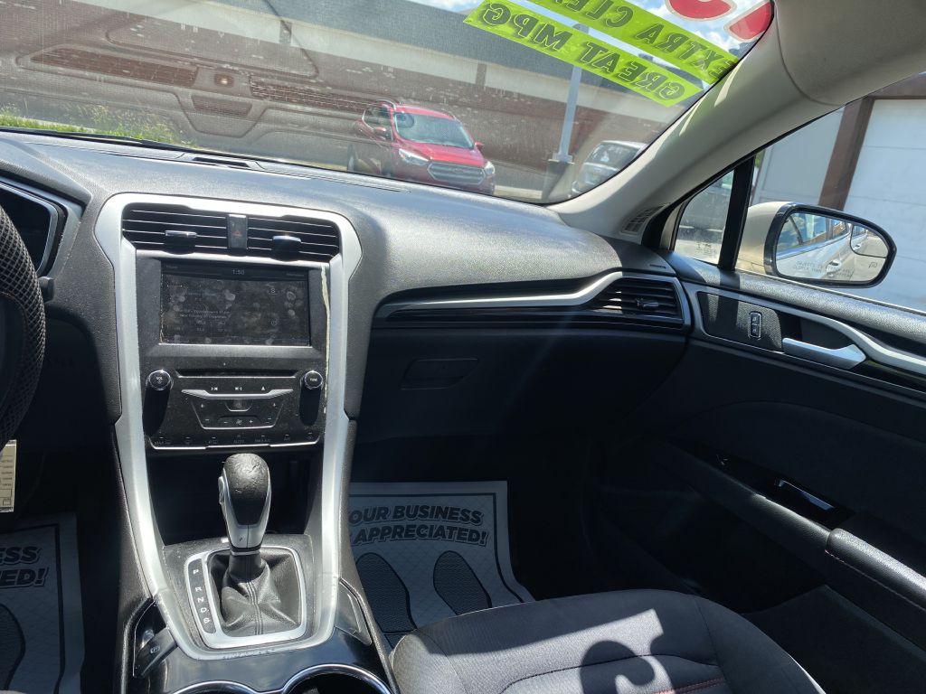 2015 Ford Fusion Image 11