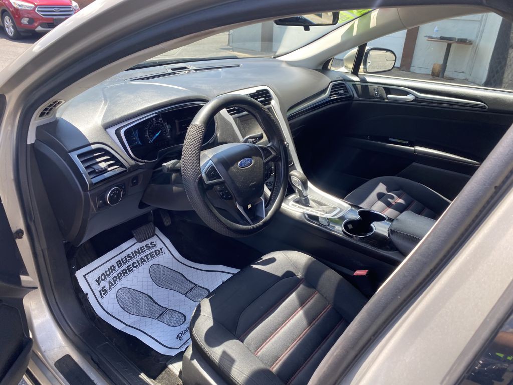 2015 Ford Fusion Image 14
