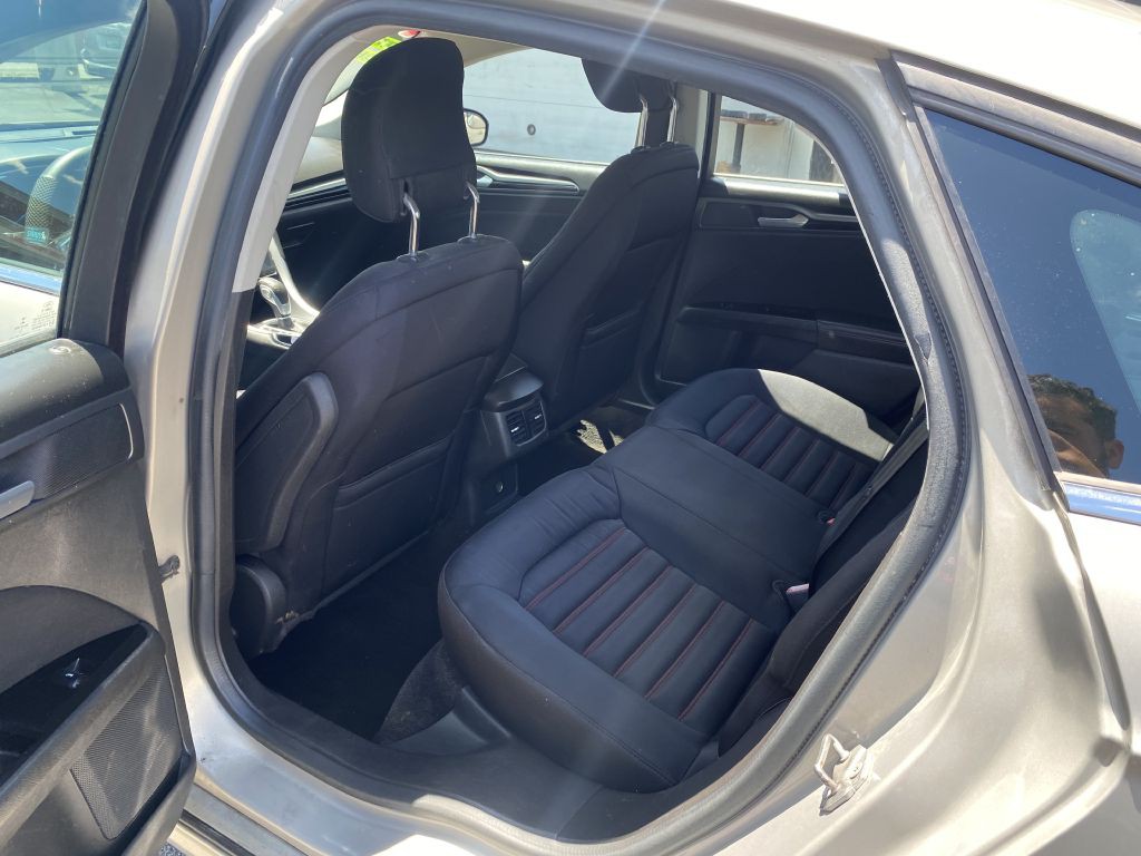 2015 Ford Fusion Image 15