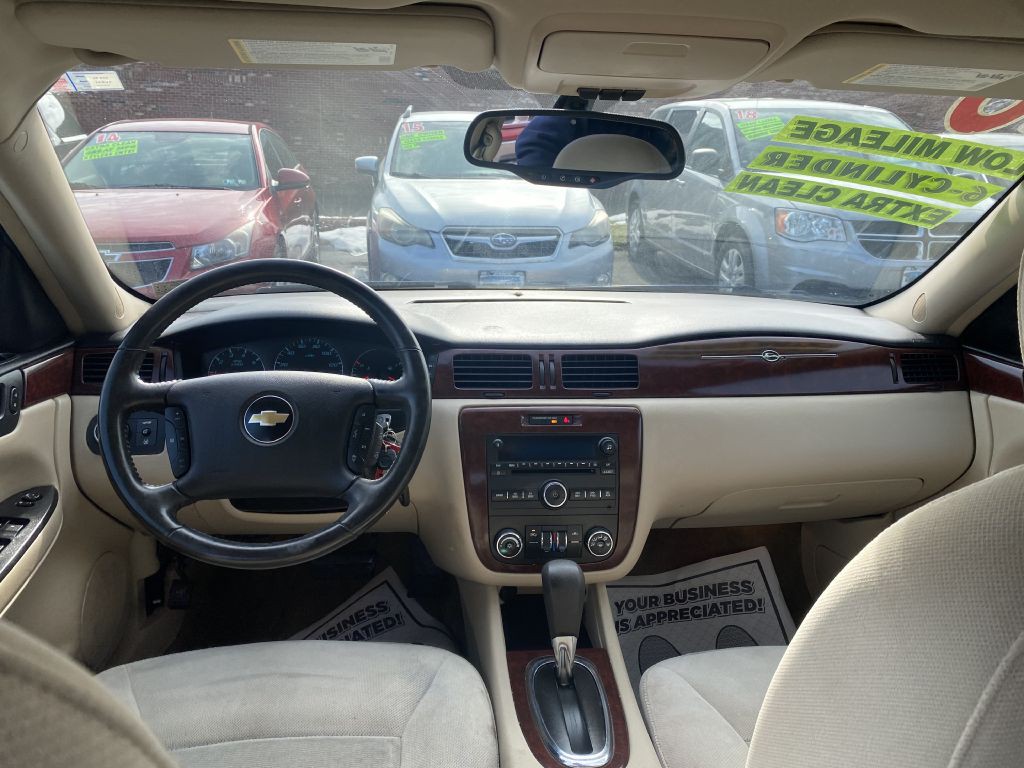 2010 Chevrolet Impala Image 9