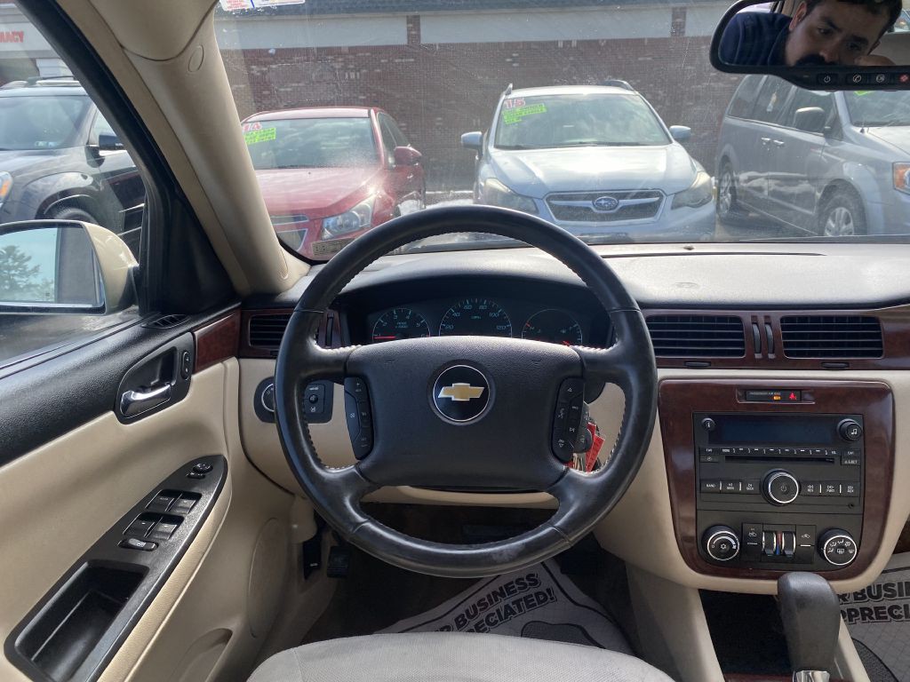 2010 Chevrolet Impala Image 10