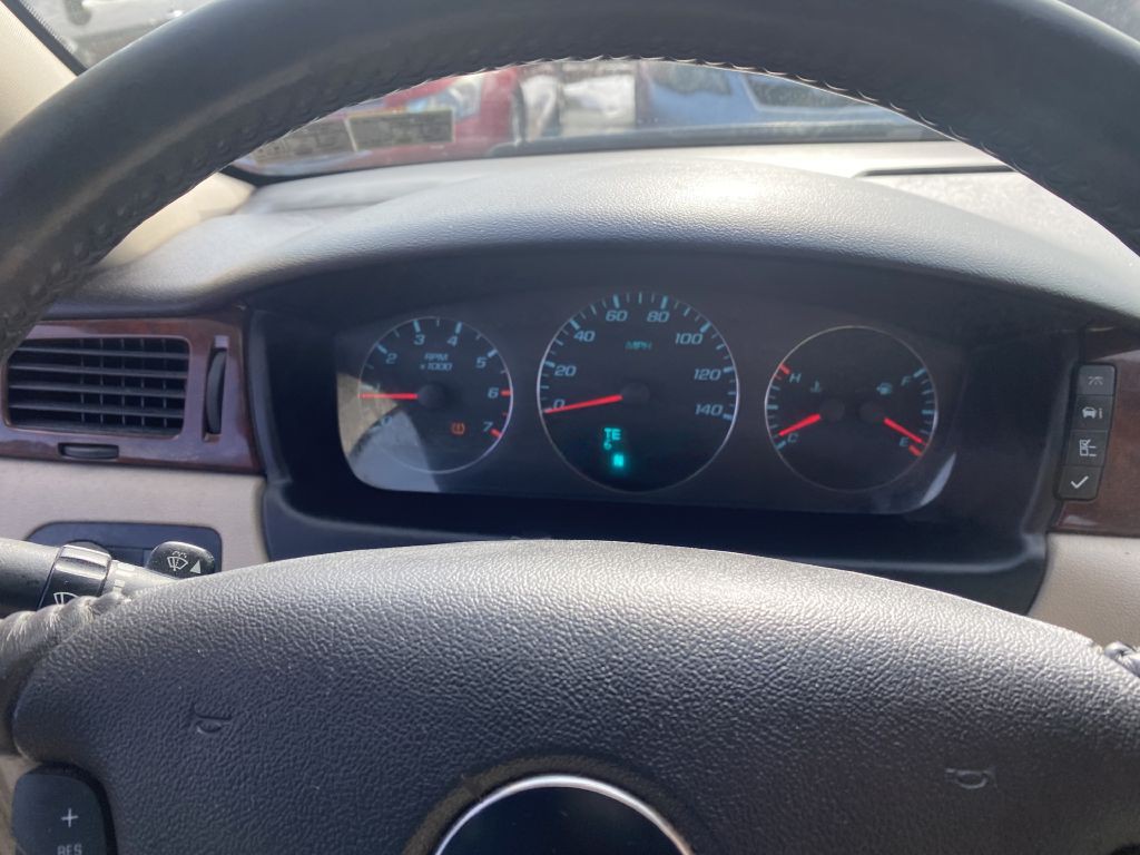 2010 Chevrolet Impala Image 12