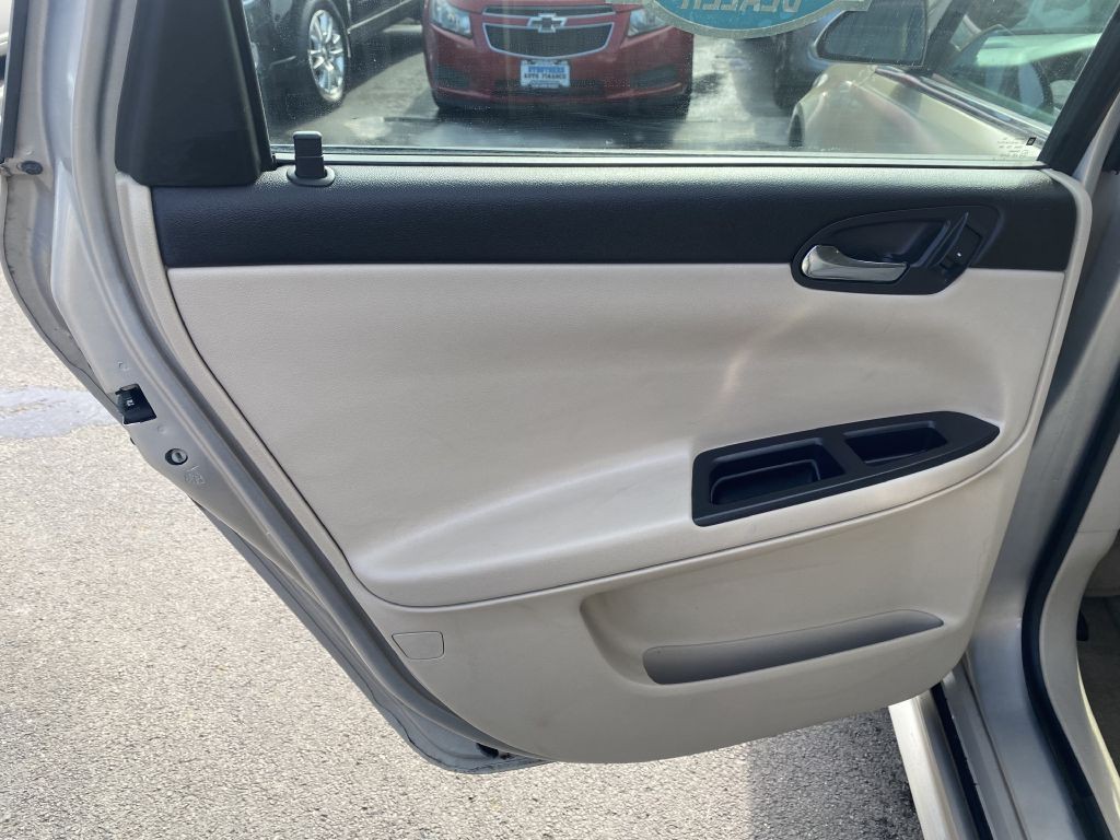 2010 Chevrolet Impala Image 20