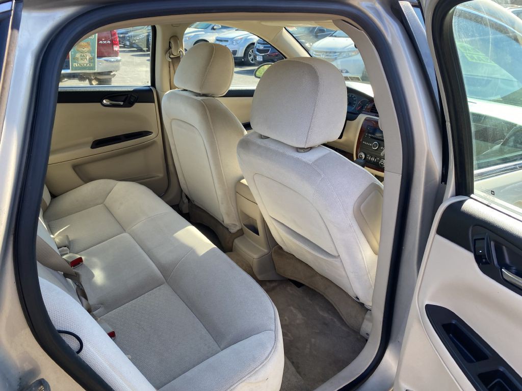 2010 Chevrolet Impala Image 16