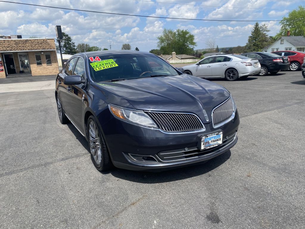 2014 Lincoln MKS Image 3
