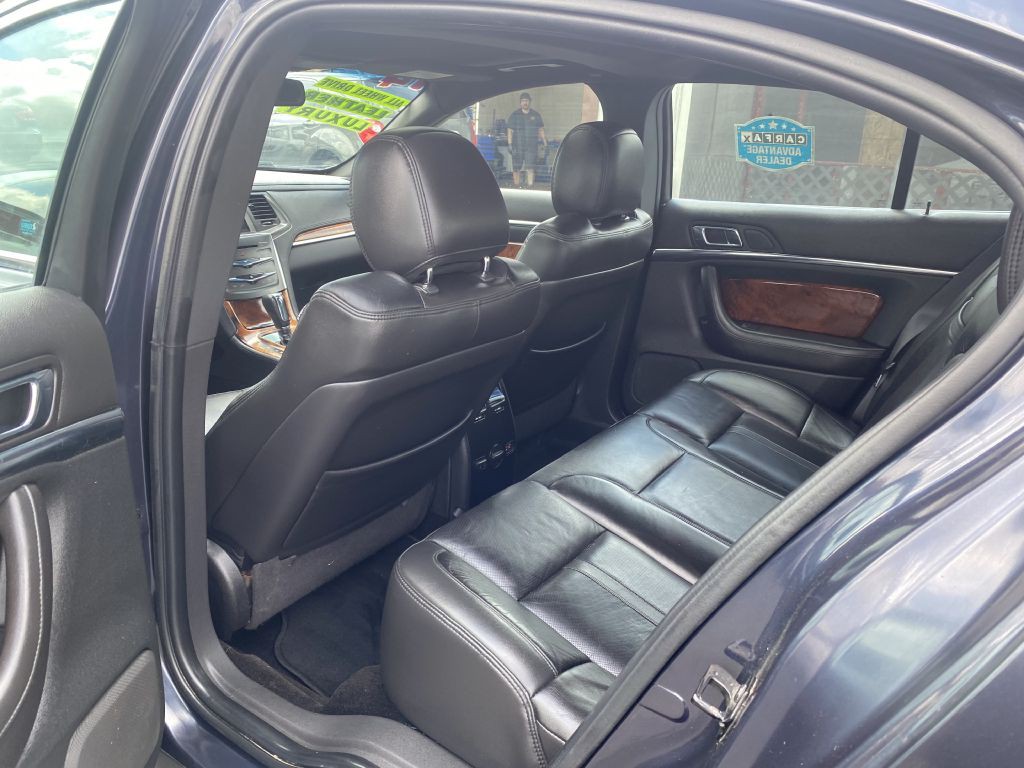 2014 Lincoln MKS Image 15