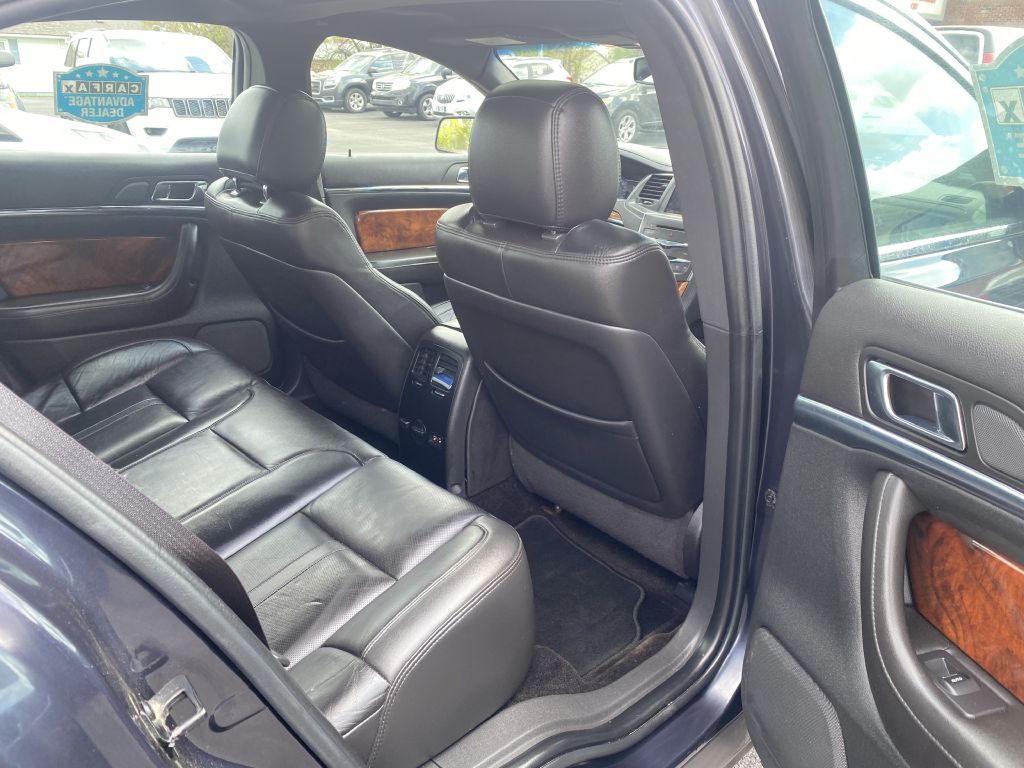 2014 Lincoln MKS Image 16