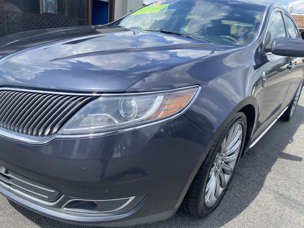 2014 Lincoln MKS Image 24