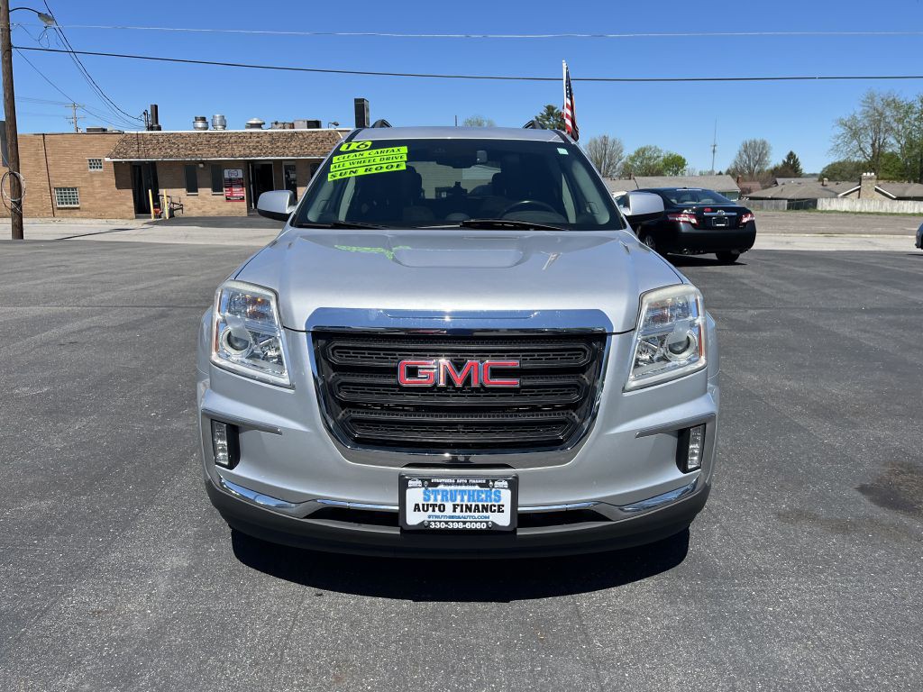 2016 GMC Terrain Image 2