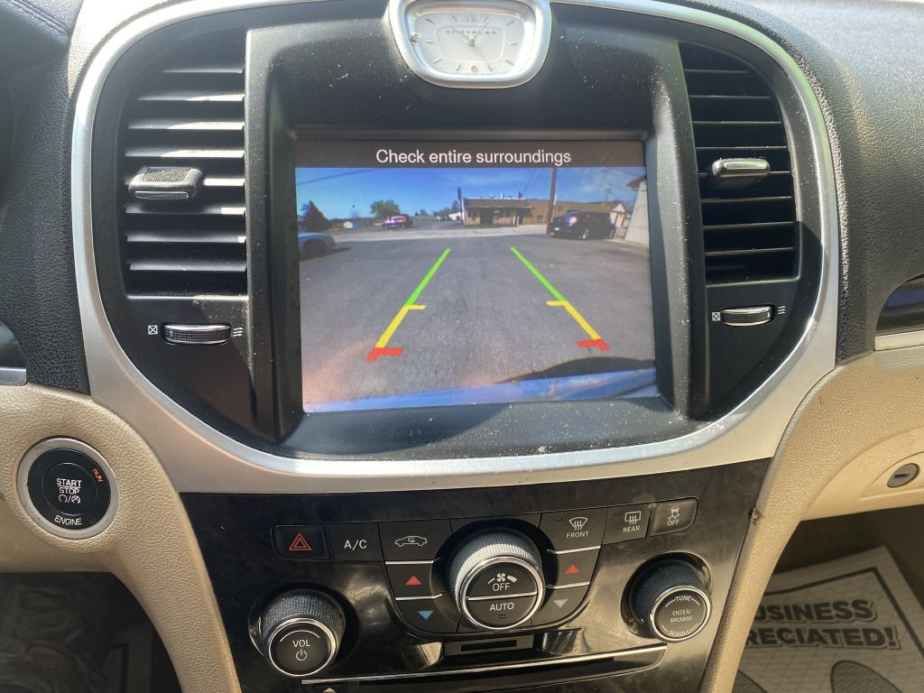 2013 Chrysler 300 Image 26