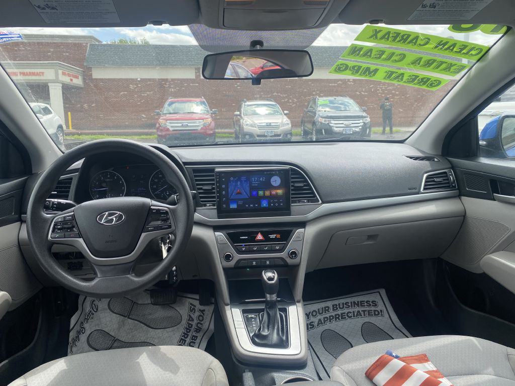 2018 Hyundai Elantra Image 9