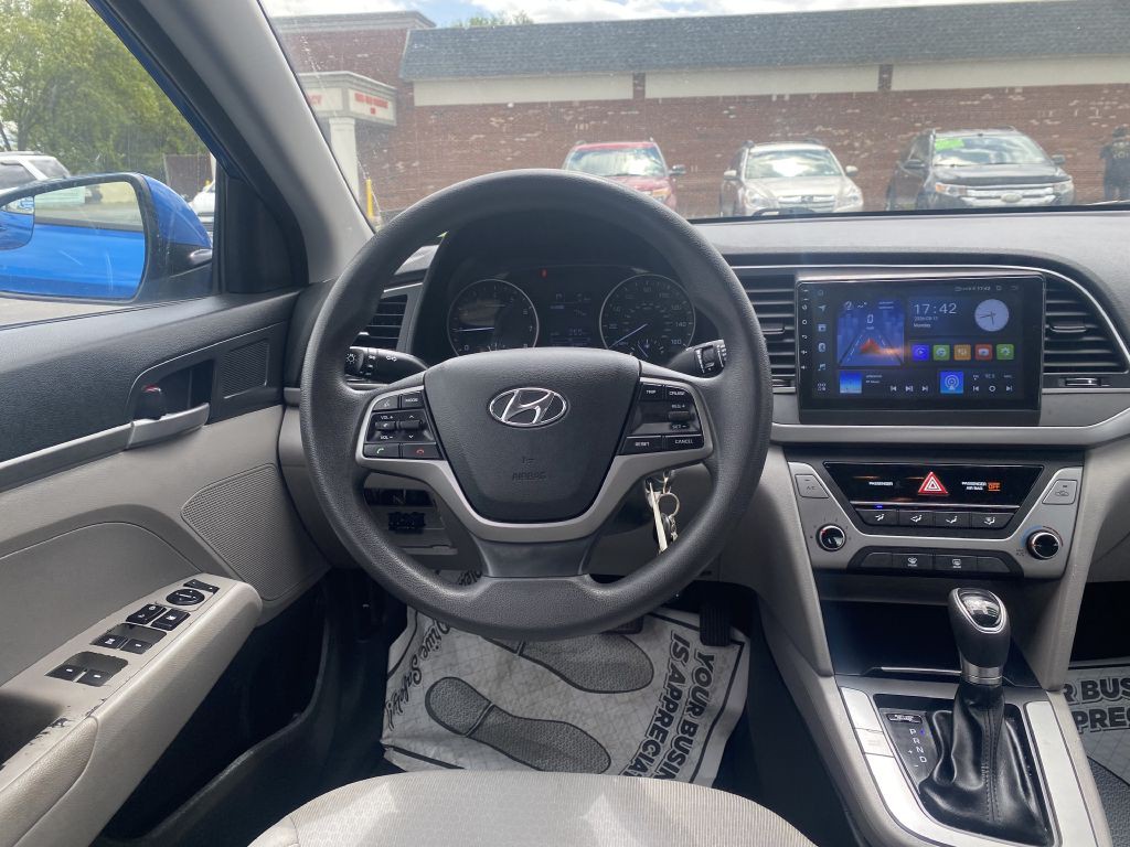 2018 Hyundai Elantra Image 10