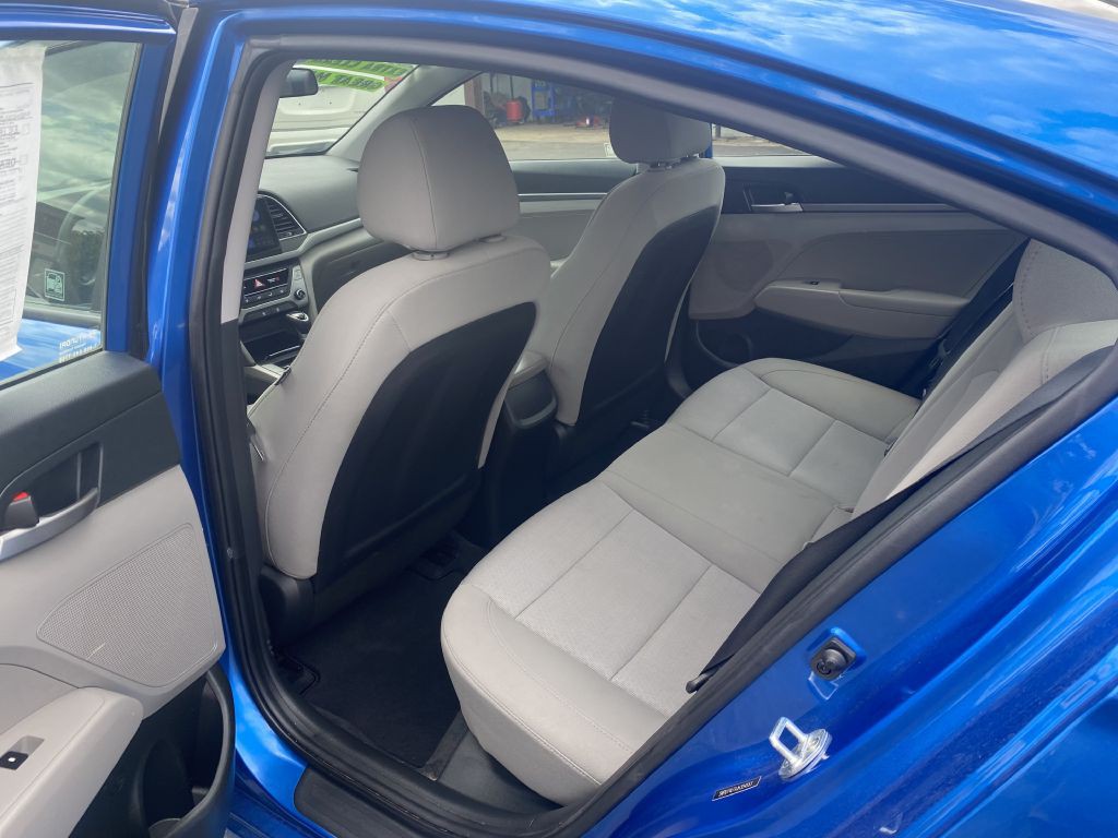 2018 Hyundai Elantra Image 15