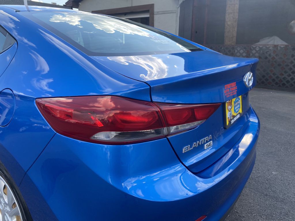 2018 Hyundai Elantra Image 24