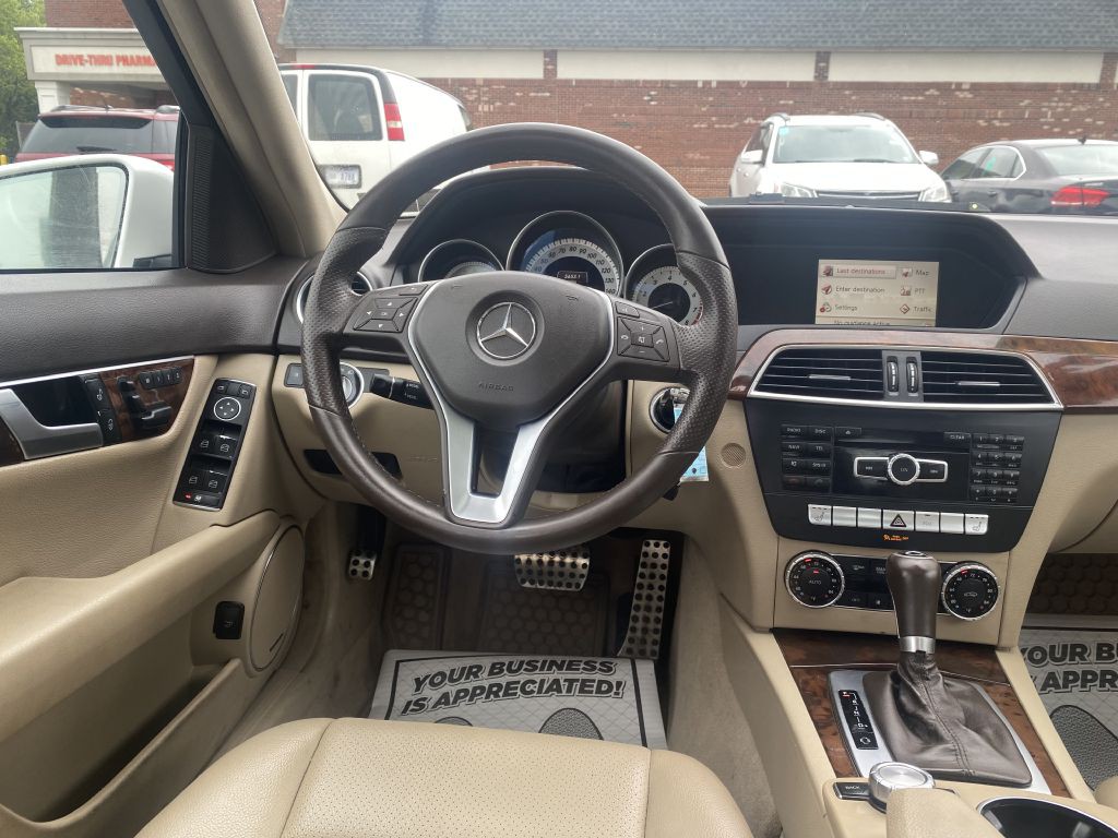 2013 Mercedes-Benz C-Class Image 10