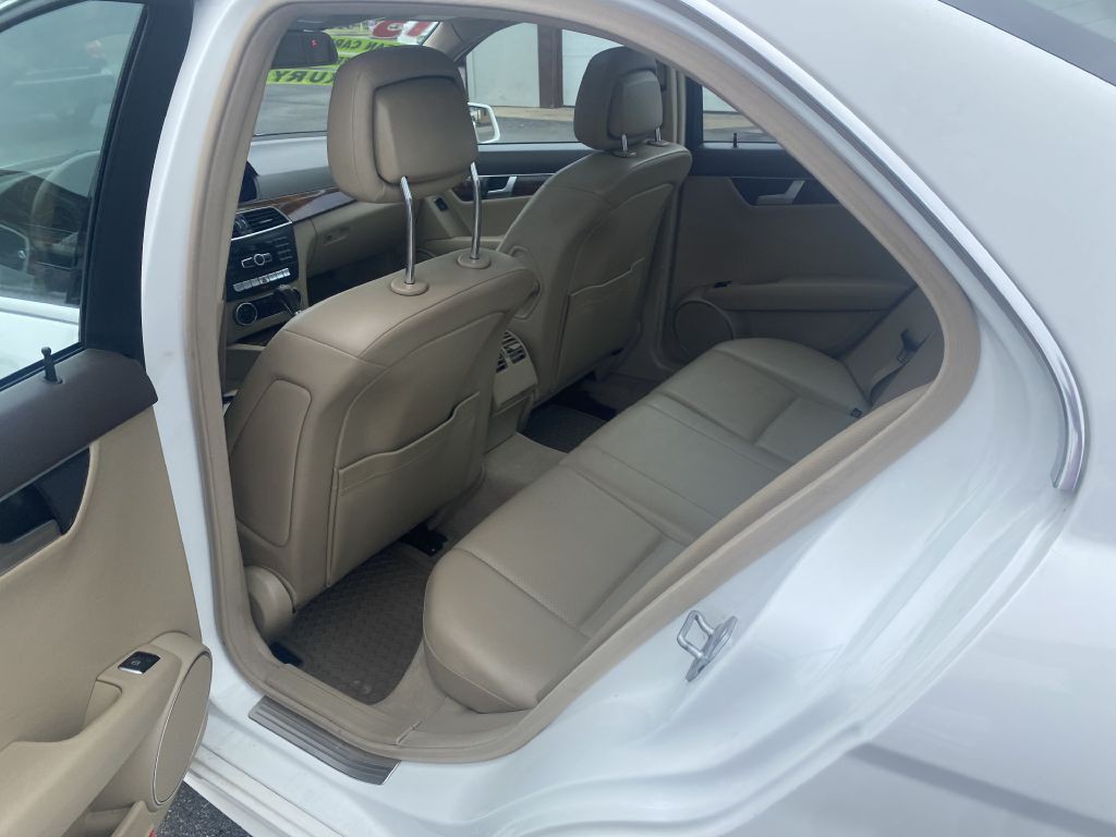 2013 Mercedes-Benz C-Class Image 15