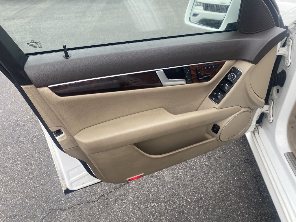 2013 Mercedes-Benz C-Class Image 19