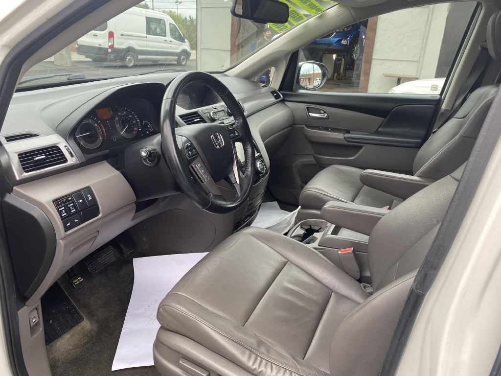 2016 Honda Odyssey Image 14