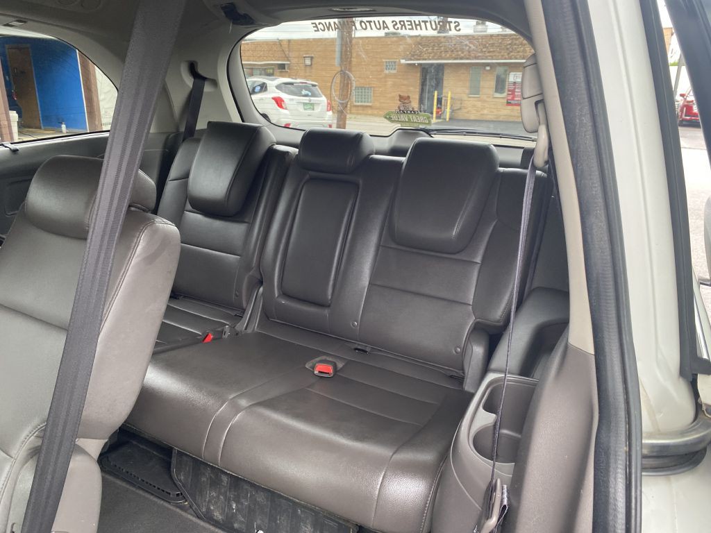 2016 Honda Odyssey Image 16