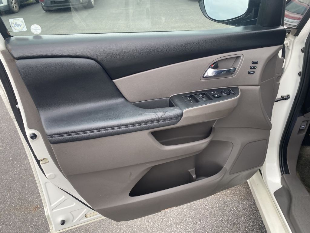 2016 Honda Odyssey Image 21