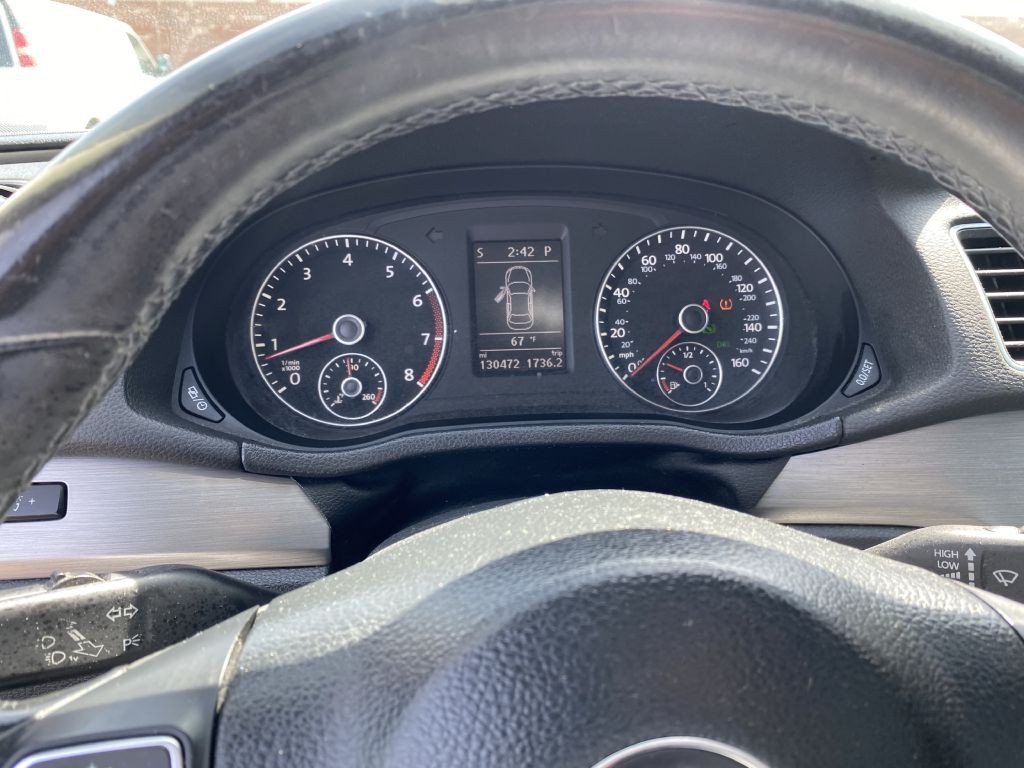 2014 Volkswagen Passat Image 12