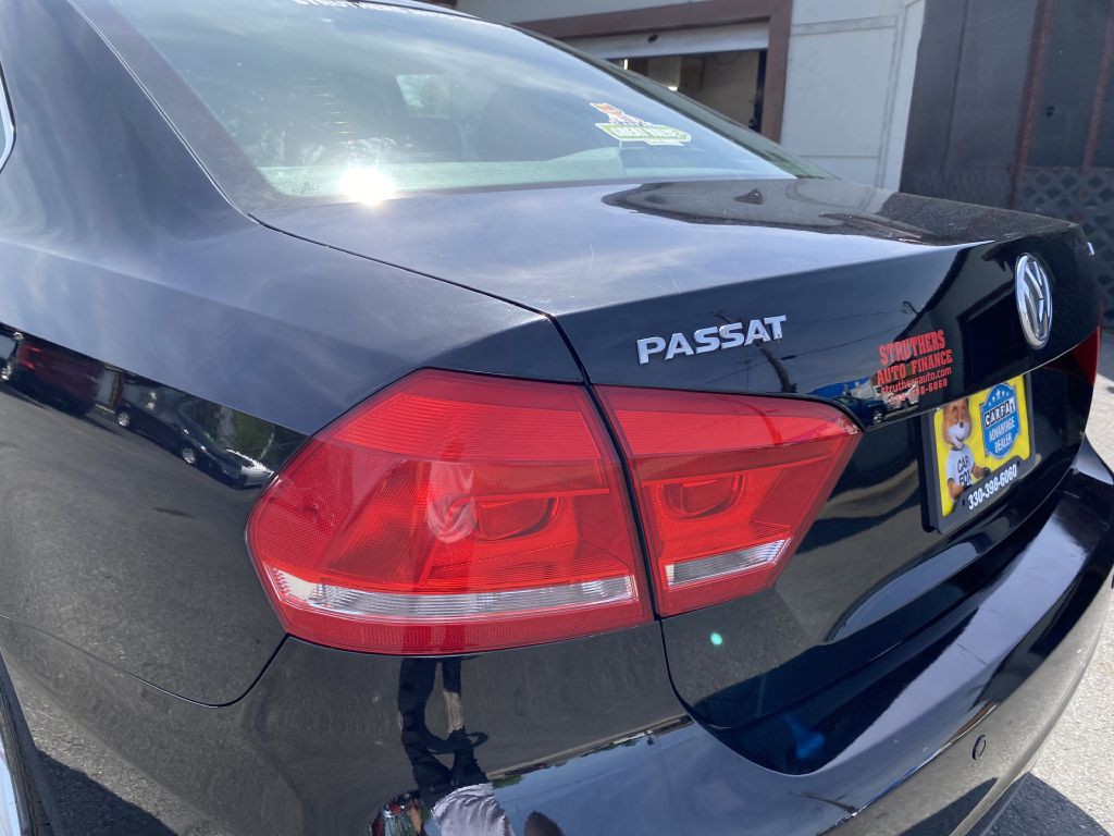2014 Volkswagen Passat Image 25