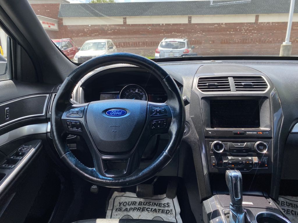 2016 Ford Explorer Image 10