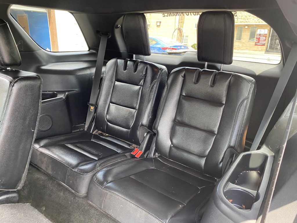 2016 Ford Explorer Image 16