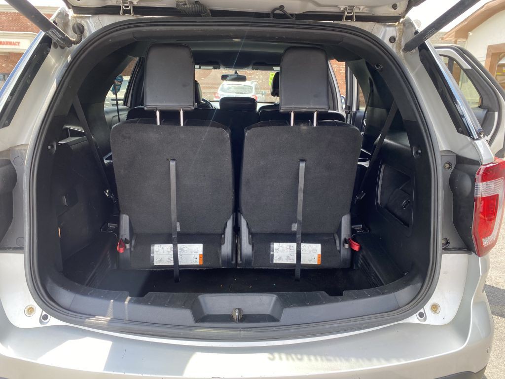 2016 Ford Explorer Image 17