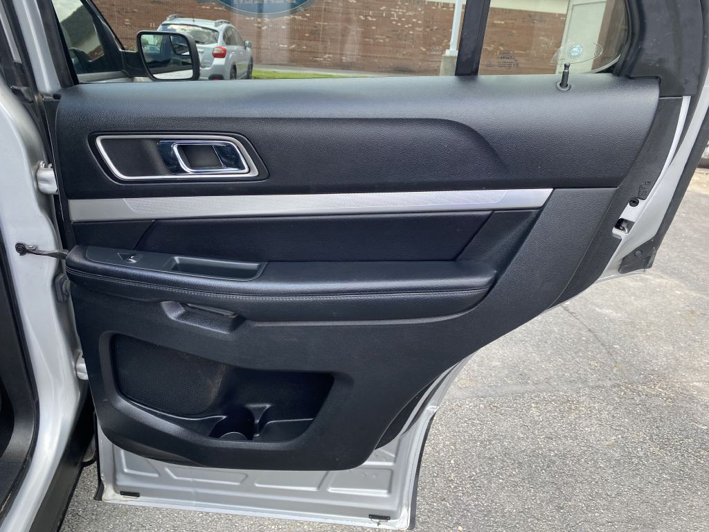 2016 Ford Explorer Image 23