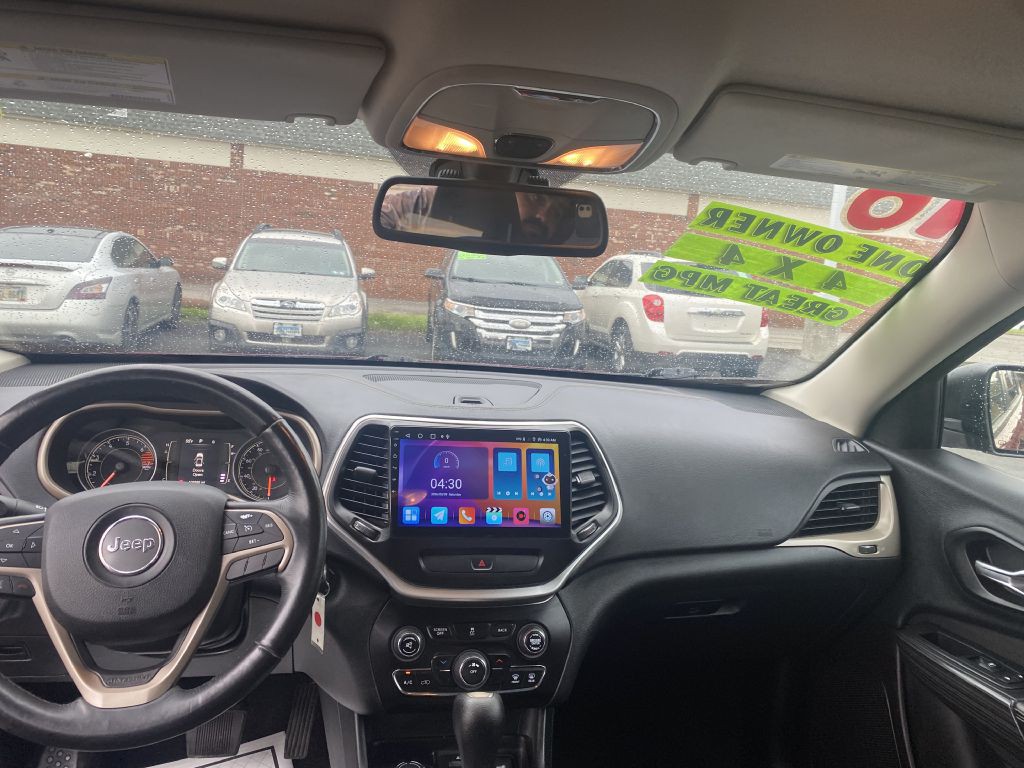 2016 Jeep Cherokee Image 9