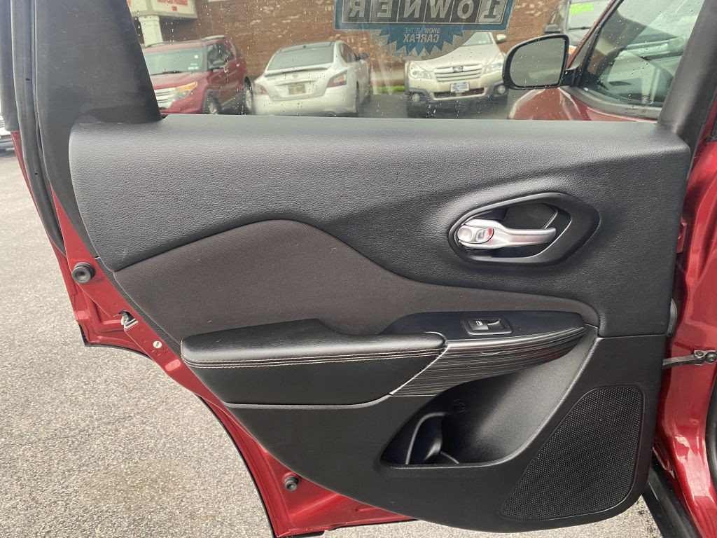 2016 Jeep Cherokee Image 21