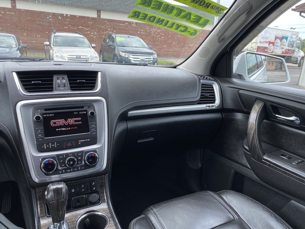 2016 GMC Acadia Image 11