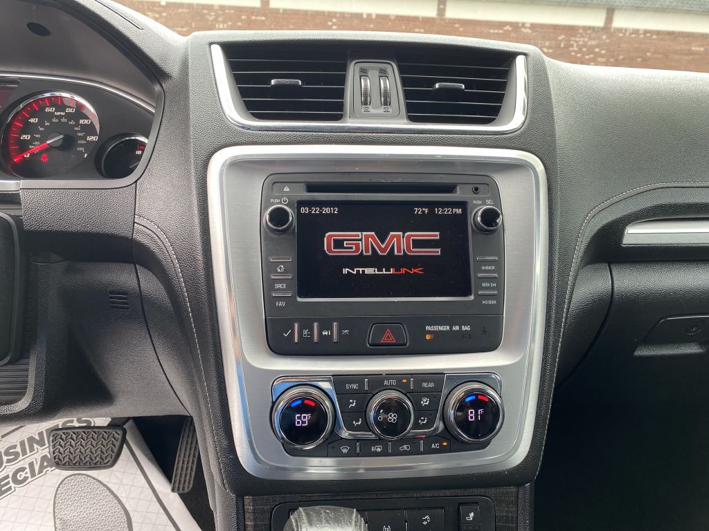 2016 GMC Acadia Image 13