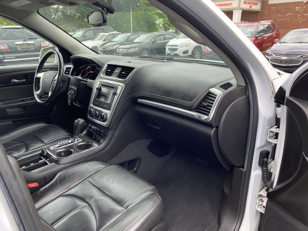 2016 GMC Acadia Image 19