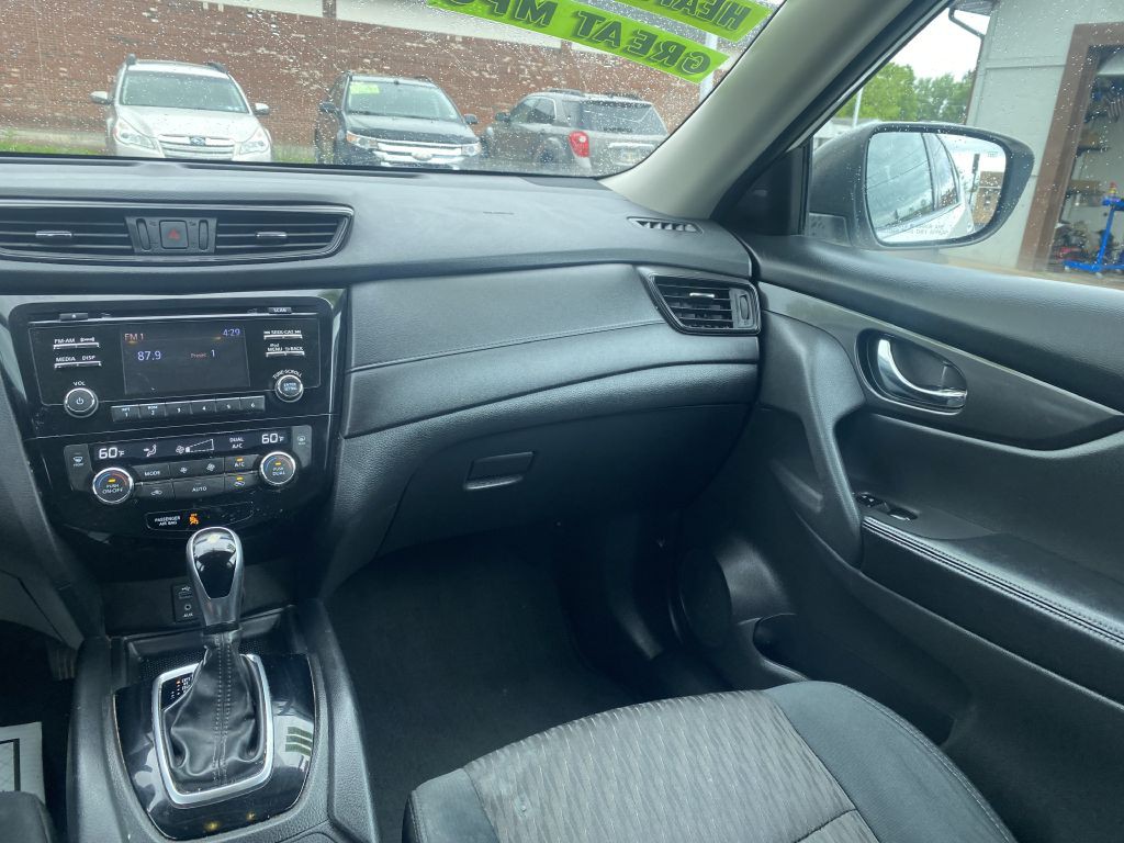2017 Nissan Rogue Image 11