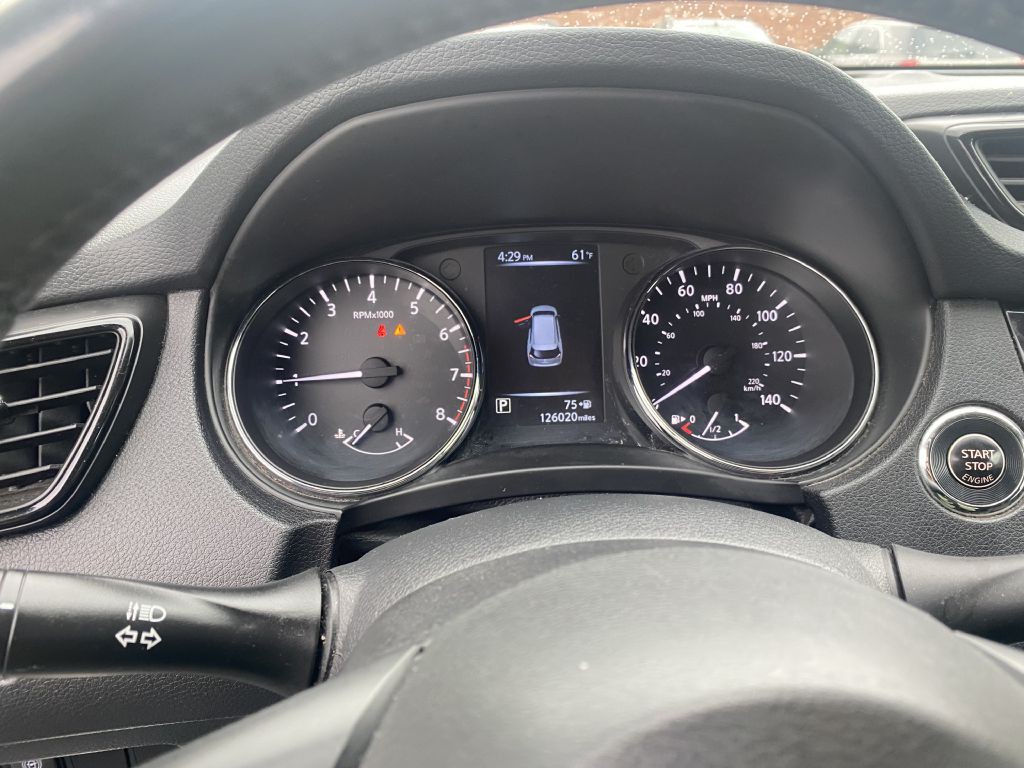 2017 Nissan Rogue Image 12