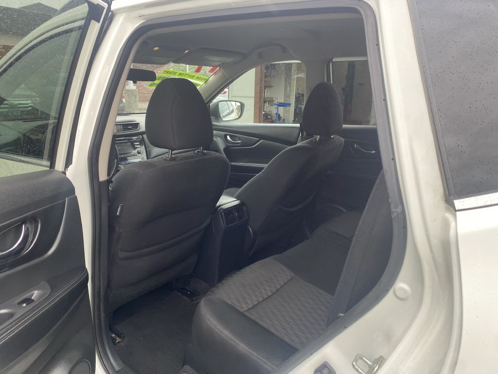 2017 Nissan Rogue Image 15