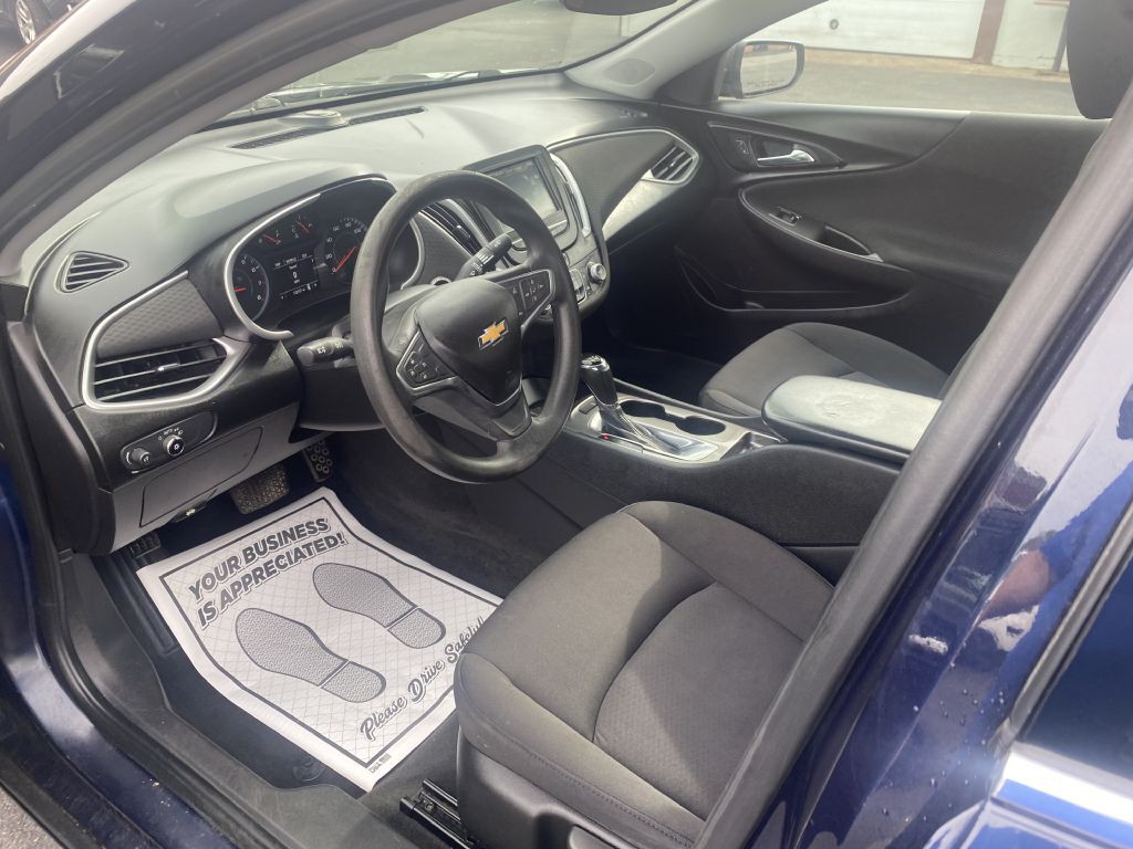 2018 Chevrolet Malibu Image 14