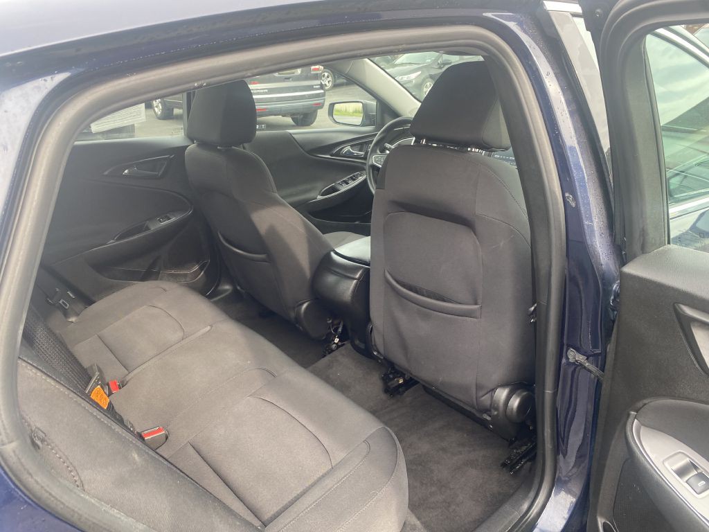 2018 Chevrolet Malibu Image 21