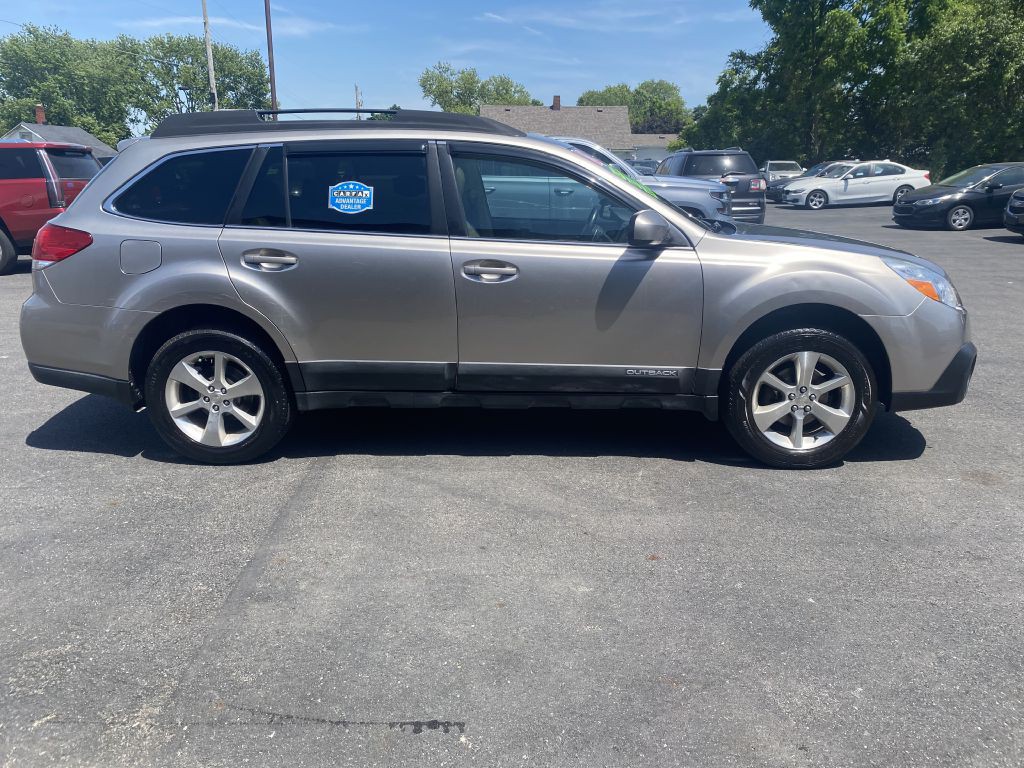 2014 Subaru Outback Image 4