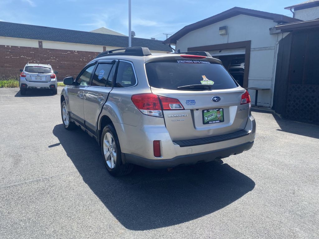 2014 Subaru Outback Image 7